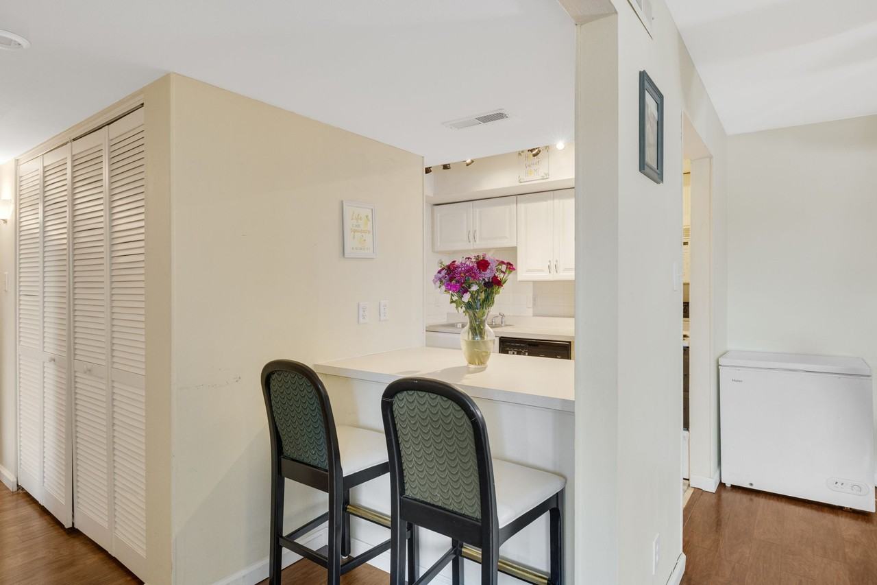 10 Fairways Cir #G - Photo 7 of 19