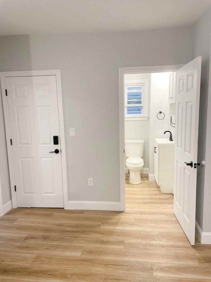 43 Morris St #1 - Photo 4 of 11