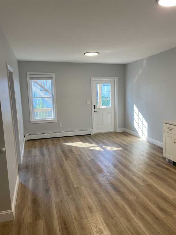 43 Morris St #1 - Photo 5 of 11