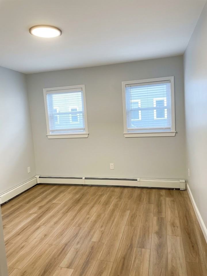 43 Morris St #1 - Photo 6 of 11