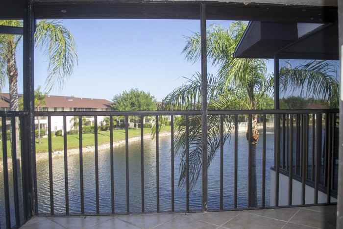 5321 Treetops Dr #T202 - Photo 5 of 21