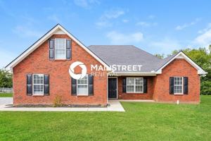 featured image of 2823 Ridgewood Dr