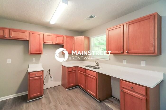 1023 Field View Dr - Photo 6 of 17