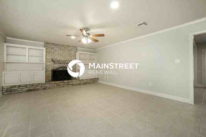303 Glen Rock Ln - Photo 3 of 17