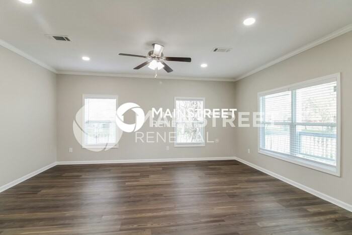 7816 Scott St - Photo 6 of 16