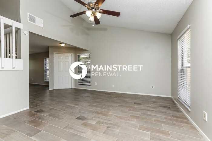 1257 Crossfield Dr - Photo 5 of 17