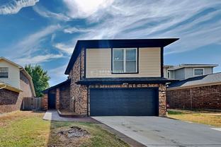 1370 Chinaberry Dr - Photo 1 of 1