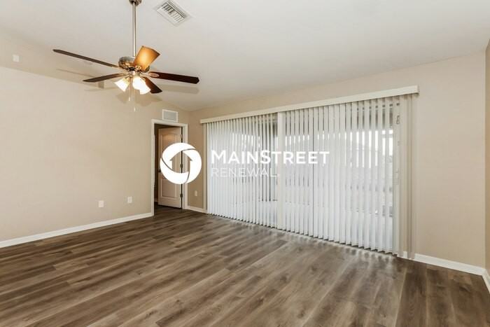 305 Nw 25th Ave - Photo 2 of 15