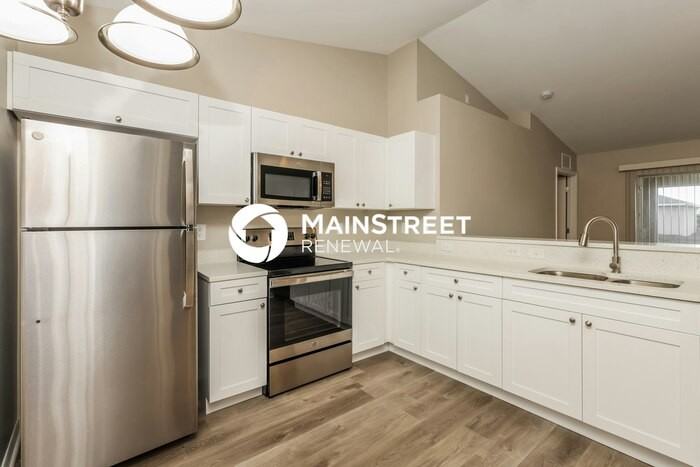 305 Nw 25th Ave - Photo 6 of 15