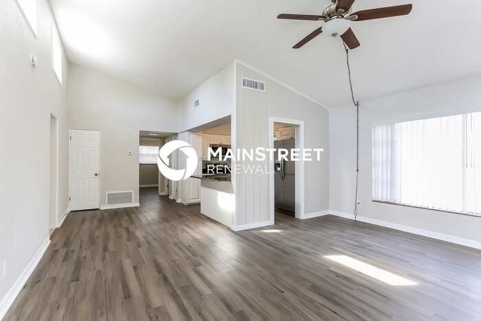 420 Flamingo Dr - Photo 2 of 16