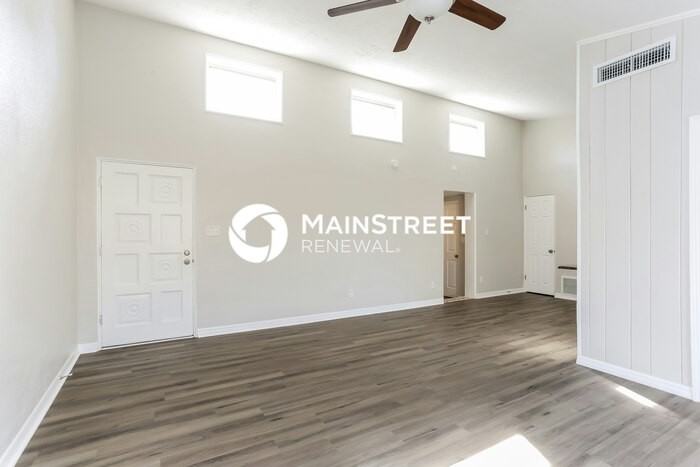 420 Flamingo Dr - Photo 3 of 16