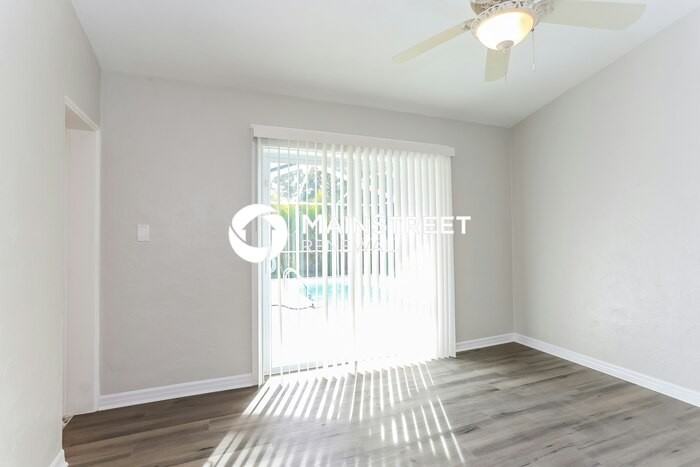 420 Flamingo Dr - Photo 6 of 16
