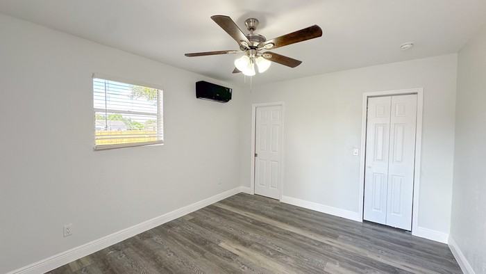 2398 54th Ter Sw #A - Photo 4 of 29