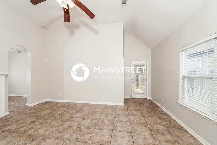 4563 Rosser Loop Dr - Photo 2 of 17