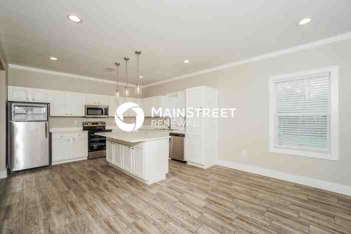 420 Ike St - Photo 6 of 17