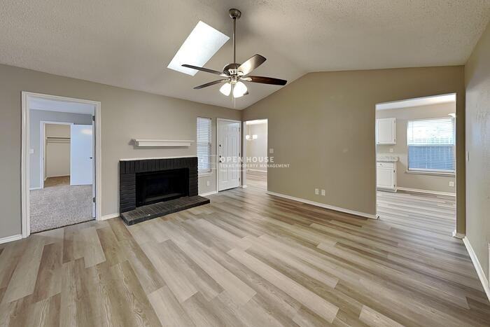 4741 Baytree Dr - Photo 4 of 22