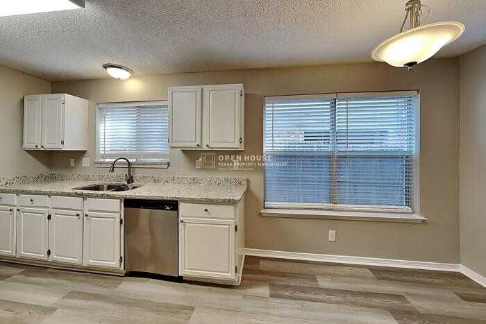4741 Baytree Dr - Photo 7 of 22