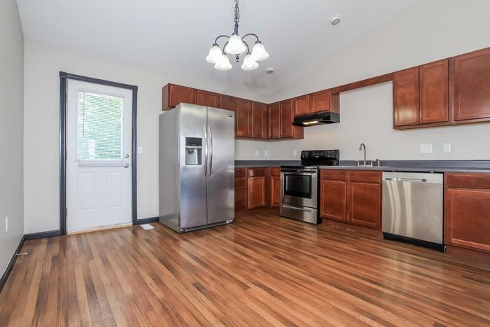 1834 Garvey Ave - Photo 4 of 14
