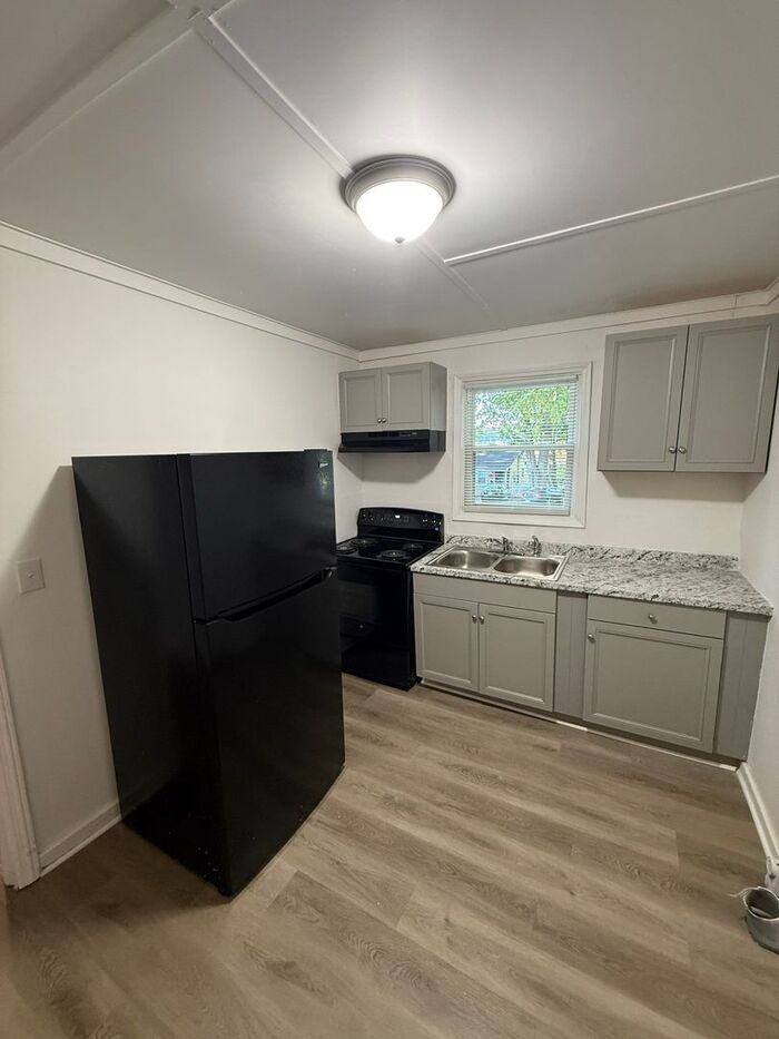 605 Betty St #A - Photo 6 of 17