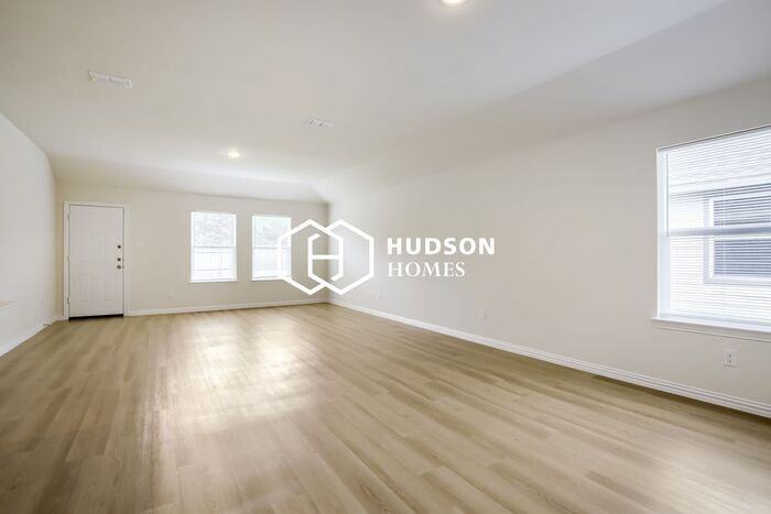 118 Doma Ave - Photo 2 of 12