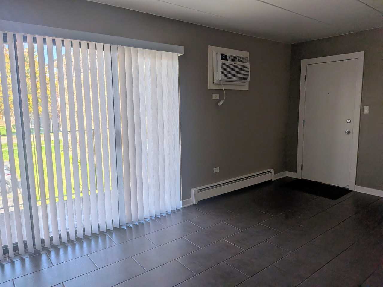 9812 Nottingham Ave #16 - Photo 4 of 10