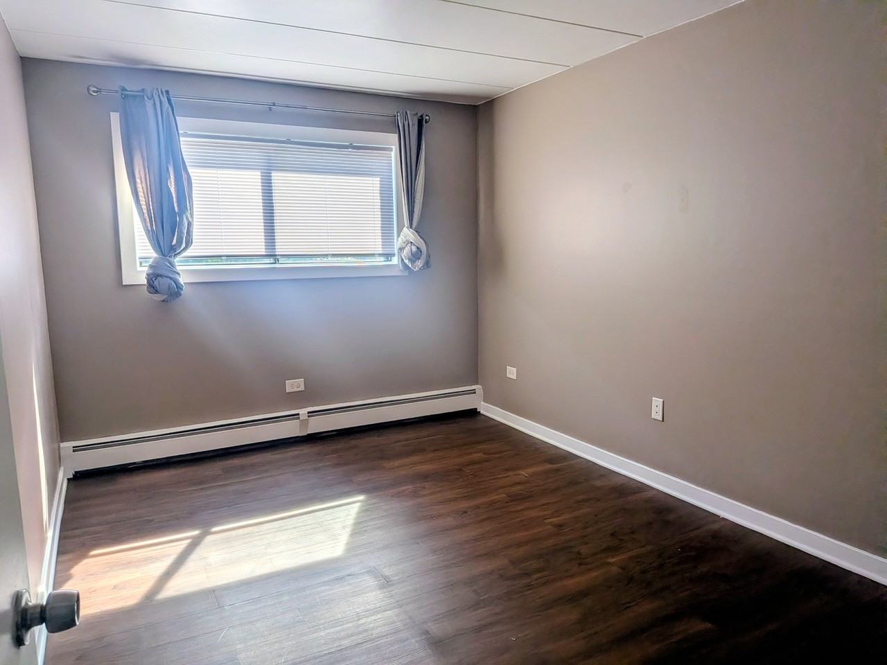 9812 Nottingham Ave #16 - Photo 6 of 10