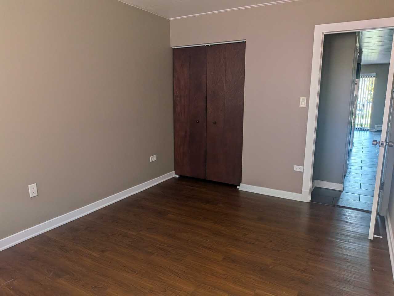 9812 Nottingham Ave #16 - Photo 7 of 10