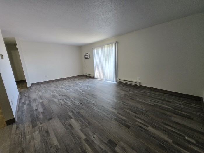 226 8th Ave Se #12 - Photo 6 of 15