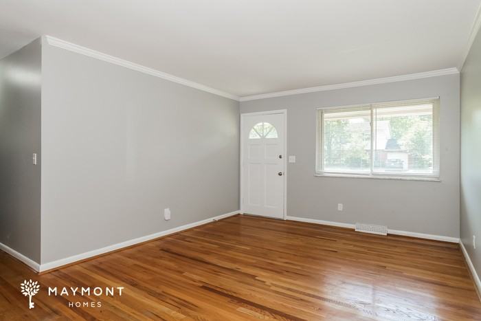 1694 Grandle Ct - Photo 2 of 14