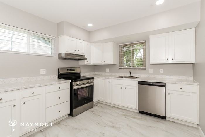 1694 Grandle Ct - Photo 4 of 14