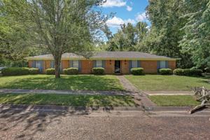 featured image of 5042 Riverwood Cir