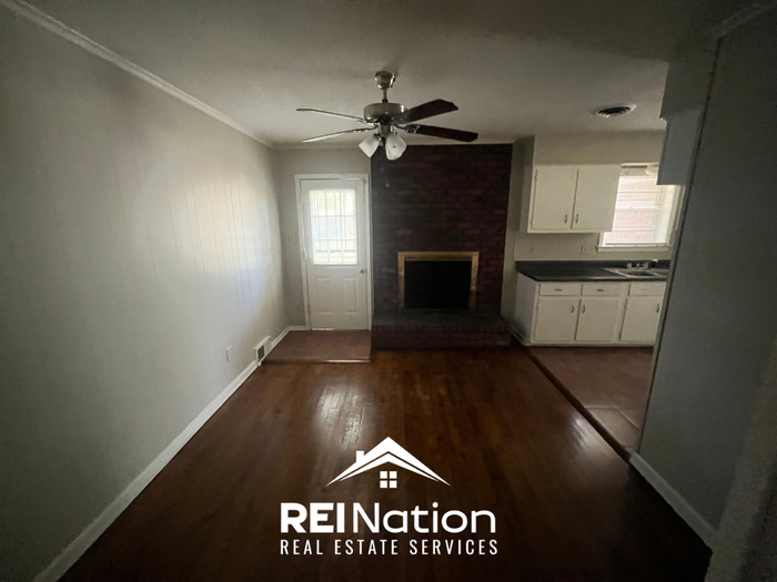 1748 Winfield Ave - Photo 4 of 22