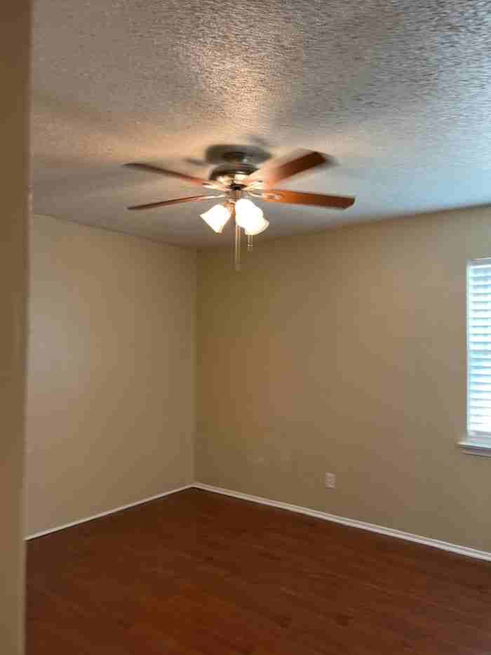 322 Rita Dr - Photo 4 of 16