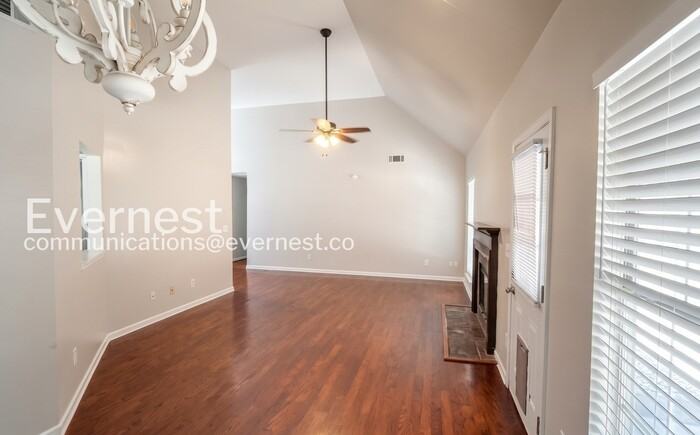 8052 Rockhampton Cir - Photo 6 of 24