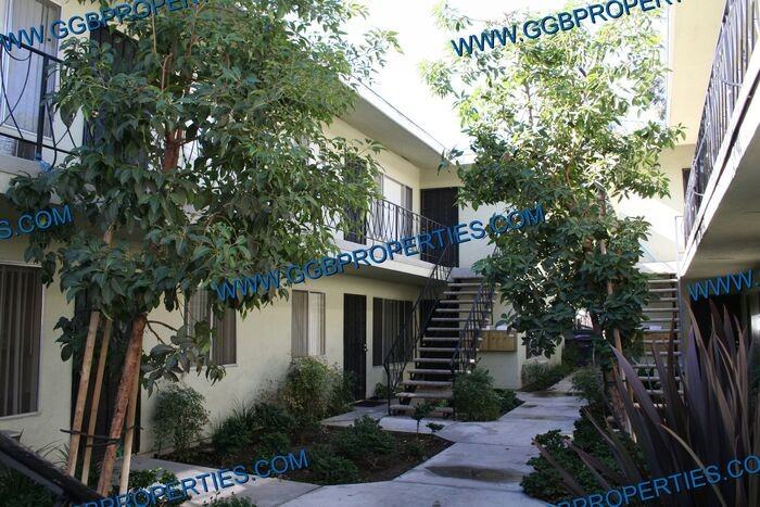 741 Orizaba Ave #2 - Photo 2 of 8