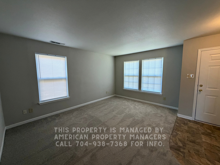 4011 Kellybrook Dr - Photo 2 of 13