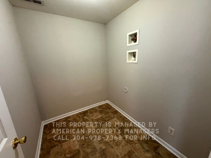 4011 Kellybrook Dr - Photo 5 of 13