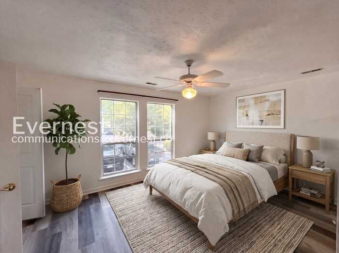 5313 Sloane Sq - Photo 4 of 16