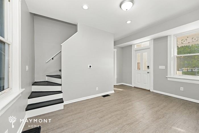 7801 Elizabeth St - Photo 7 of 17