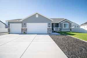 featured image of 289 W 2280 N