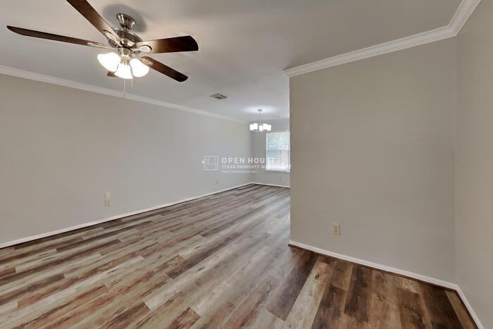 8815 Stoney Bend Dr - Photo 4 of 22