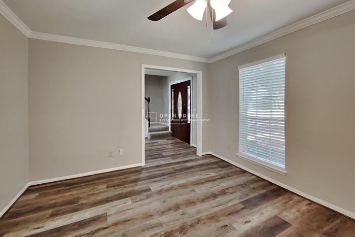 8815 Stoney Bend Dr - Photo 5 of 22