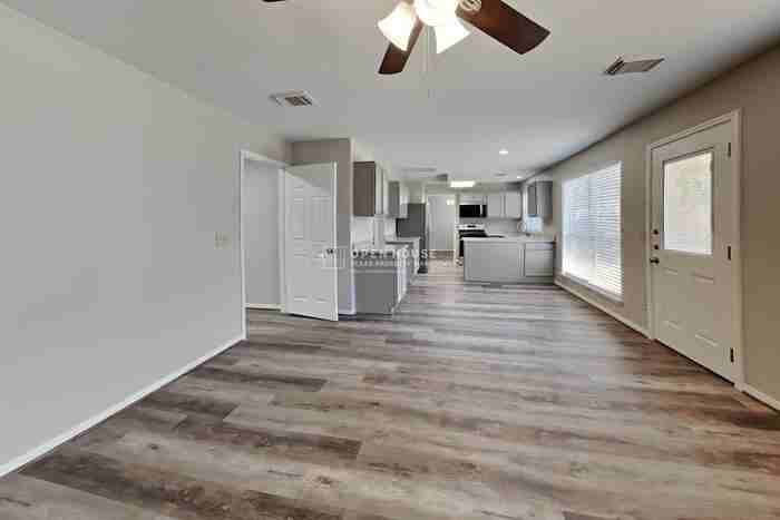 8815 Stoney Bend Dr - Photo 6 of 22