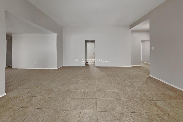 14315 Glade Point Dr - Photo 4 of 21