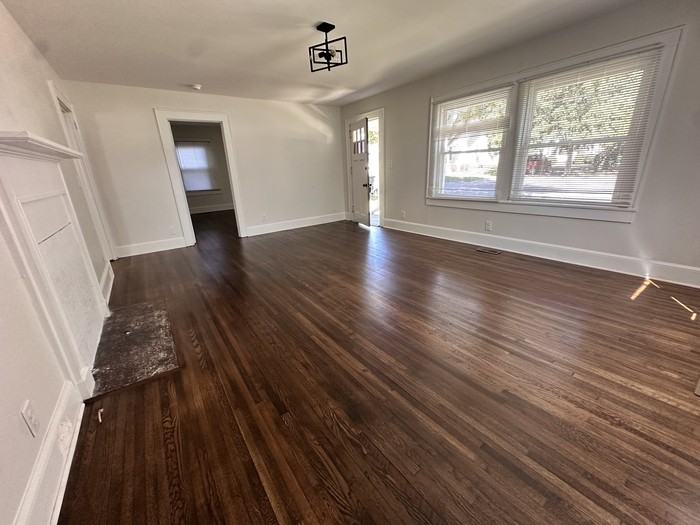 511 Benton St - Photo 2 of 11