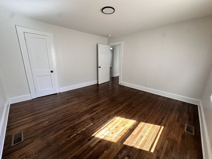 511 Benton St - Photo 6 of 11