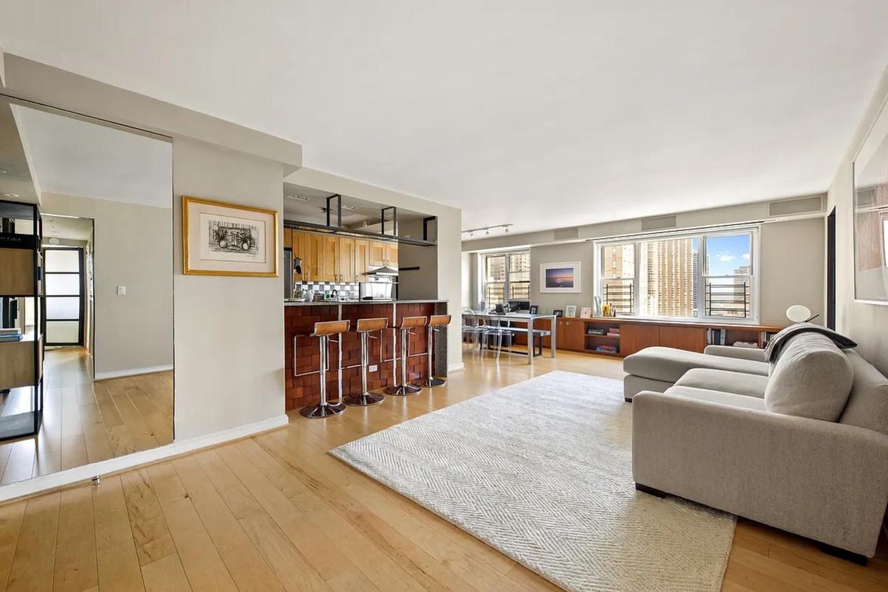 137 E 36th St #15R