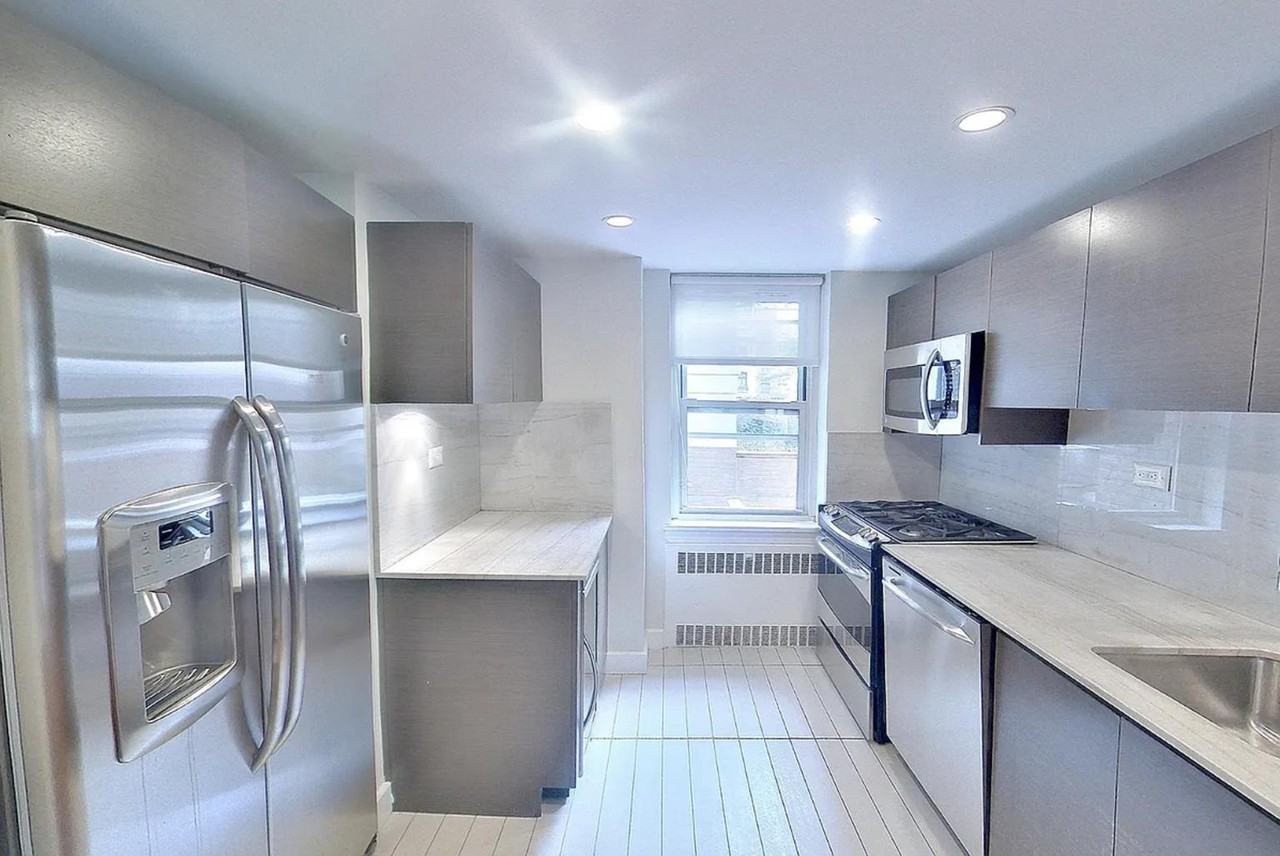 Park Ave #14F - Photo 2 of 5