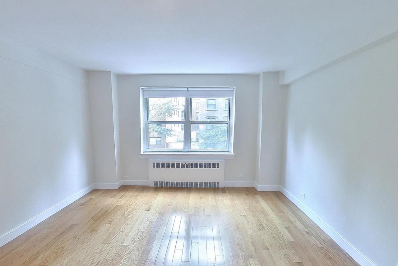 Park Ave #16H - Photo 4 of 5