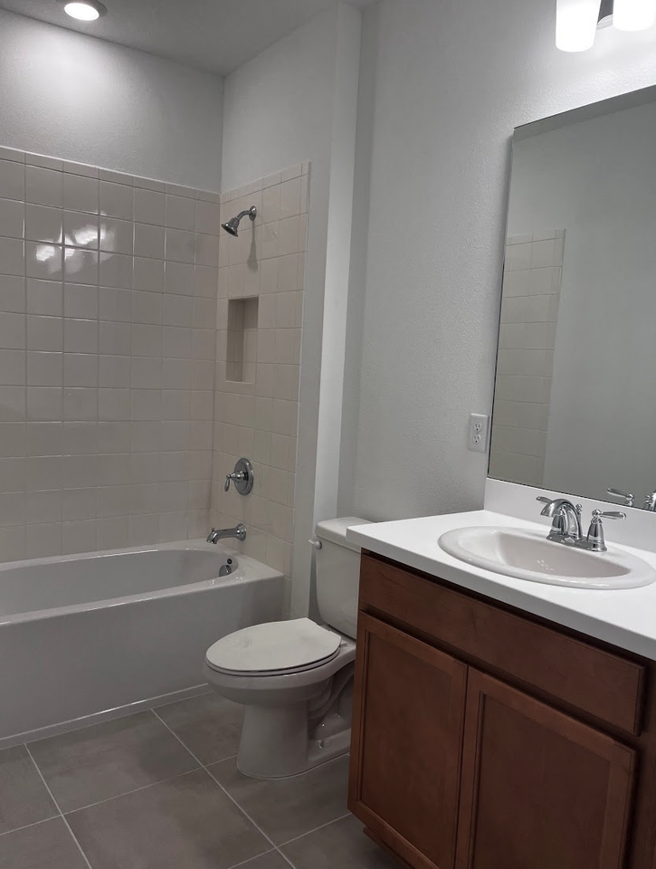 16229 Paynes Mill Dr #NA - Photo 7 of 14